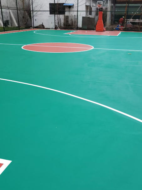 盐池 球场长期使用易出现地面开裂